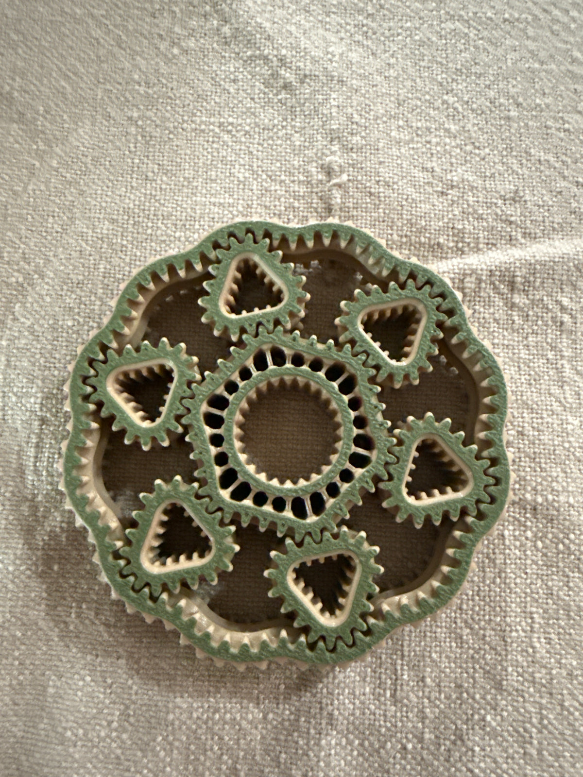 Medium Triangle Spinner